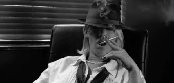 [2021-03-08] LouLou Petite – The Smoking Detective on fanatvideos.com